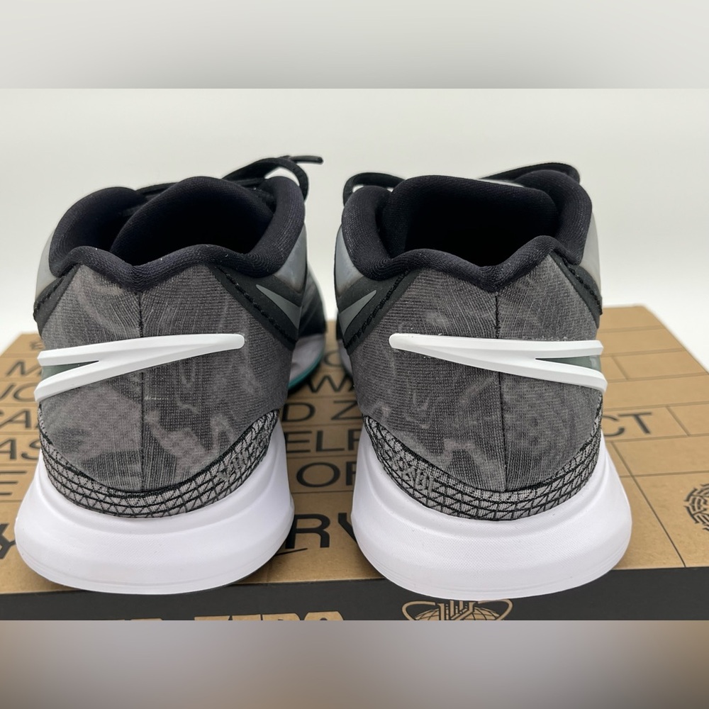 NIB Nike Kyrie 8 "Orca" sneaker Men’s size 11 - Picture 6 of 12